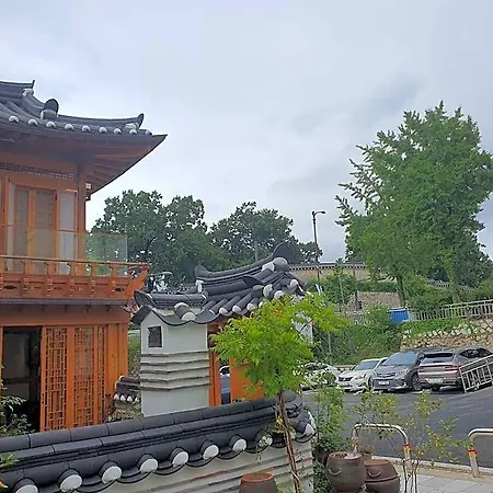 Arumdaun Hanok Yuju