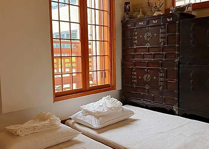 Arumdaun Hanok Yuju 3*