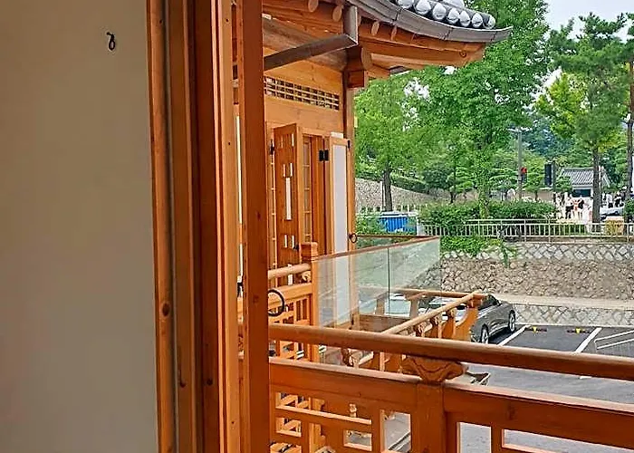 Arumdaun Hanok Yuju Hotel 3*
