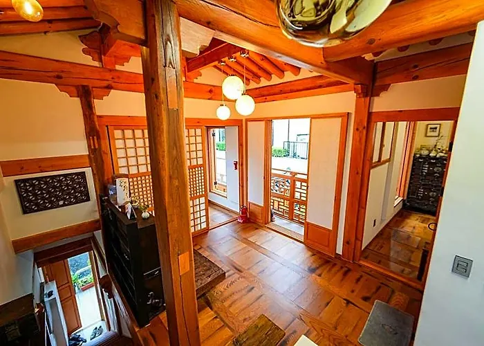 Arumdaun Hanok Yuju