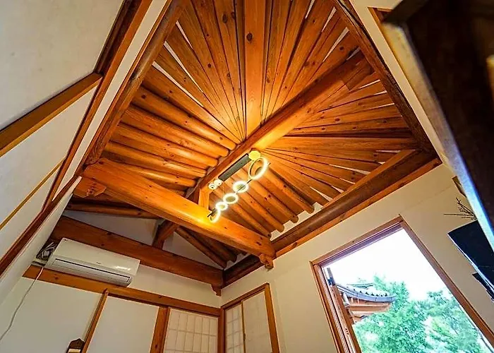 Hotel Arumdaun Hanok Yuju 3*