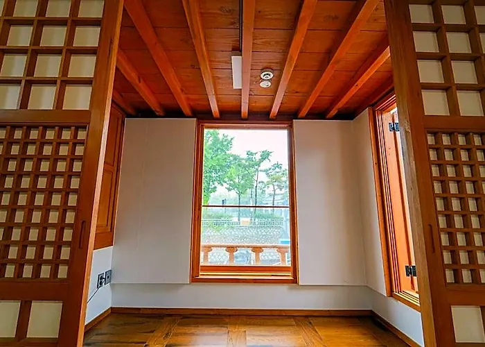 Arumdaun Hanok Yuju 3*